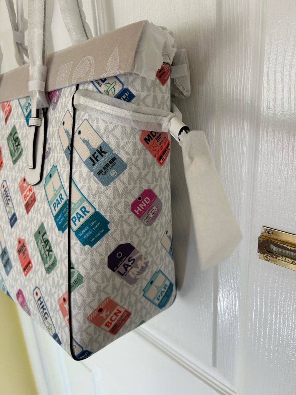 Michael Kors Tote with Multicolor Luggage Tag Print - Picture 3 of 7